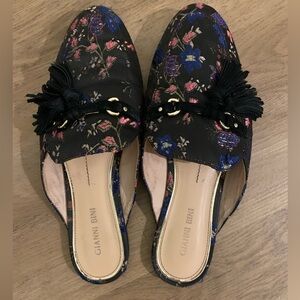 Gianni Bini Women's Black Embroidered Floral Mules/ Loafers Size 8.5